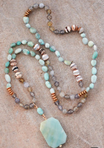 Natural Stone Bead Necklace with Stone Pendant