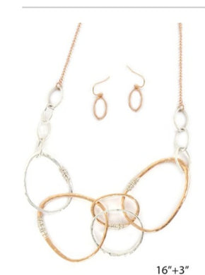 Hammered organic Shape Linked Ring Wire Necklace and Earrings