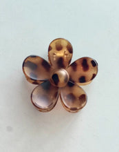 Oversize Matte Flower Hair Clip