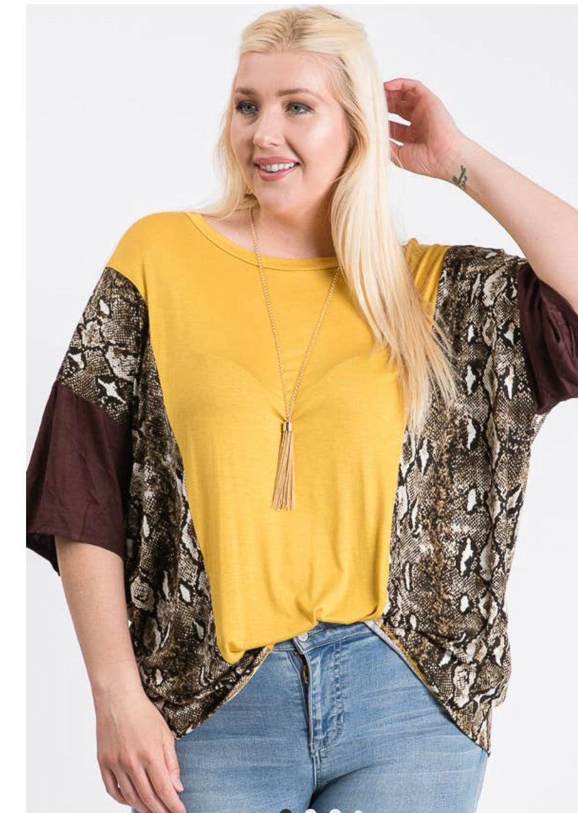 Mixed Fabric Blocked Short Sleeve Top